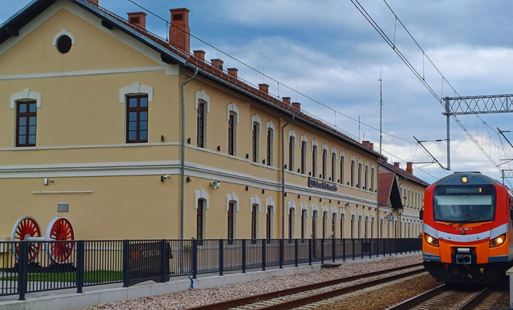 Zdjęcie do Głosuj na "Dworzec Roku" - Stalowa Wola - Rozwad&oacute;w
