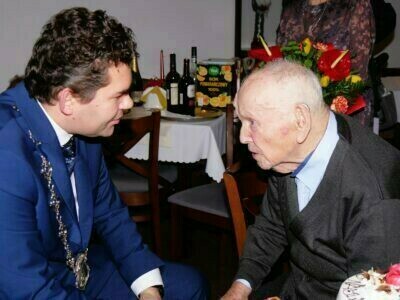 2 osoby, Marian Koperstyński i Lucjusz Nadbereżny prezydent miasta Stalowej Woli