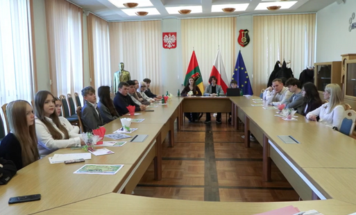 Zdjęcie do (VIDEO) III Sesja Młodzieżowej Rady Miejskiej 