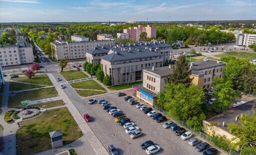 Zdjęcie do Czasowe zamknięcie parkingu przed kościołem św. Floriana na czas uroczystości pogrzebowych 