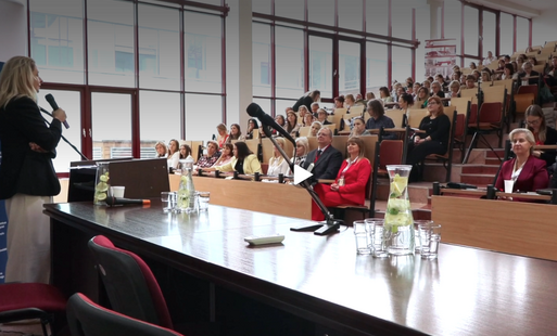 Zdjęcie do (VIDEO) Konferencja naukowa na temat budowania stabilności u dzieci i młodzieży 