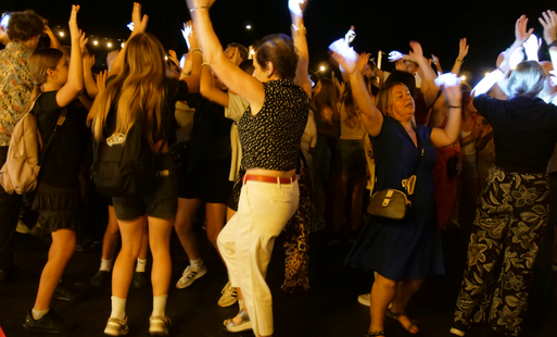 Zdjęcie do Taneczny wiecz&oacute;r w Parku Zimnej Wody &ndash; parkiet rozgrzany do czerwoności 