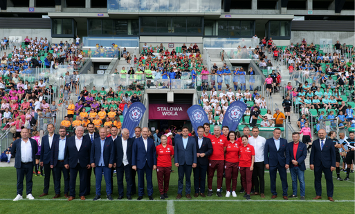 Zdjęcie do Kobiety, sport i wielkie emocje. Stalowa Wola gospodarzem największego Podkarpackiego Festiwalu Piłki Nożnej Kobiet