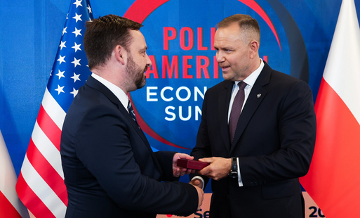 Zdjęcie do Stalowowolanin Tomasz Czajka odznaczony Krzyżem Kawalerskim Orderu Zasługi RP 