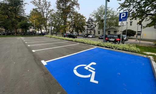 Zdjęcie do Parking przy PUP i MDK w Stalowej Woli zn&oacute;w otwarty