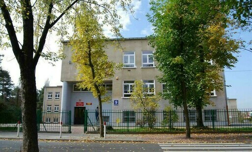 Zdjęcie do Otwarcie ofert na budowę hali sportowej z boiskiem wielofunkcyjnym przy Publicznej Szkole Podstawowej nr 1