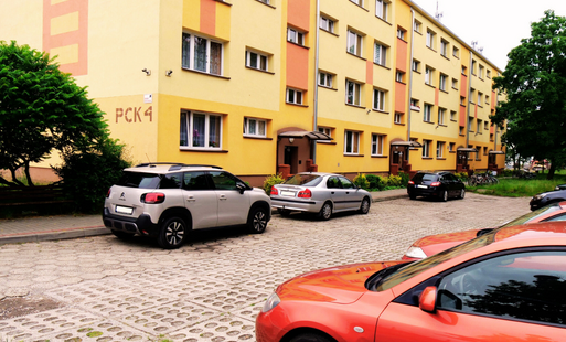 Zdjęcie do Wyb&oacute;r wykonawcy remontu parkingu przy ul. PCK 4